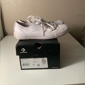(UNISEX) Low Converse M- 4 W-6